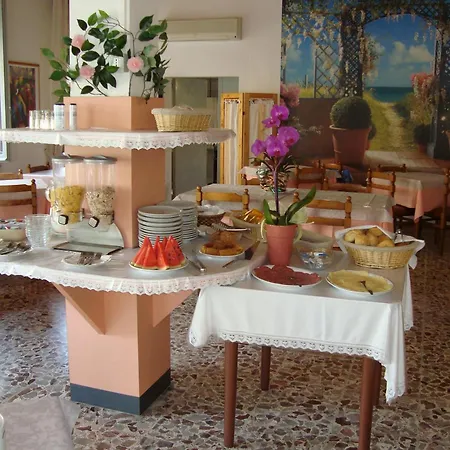 Hotel Fausta 3*