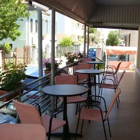Fausta Hotel